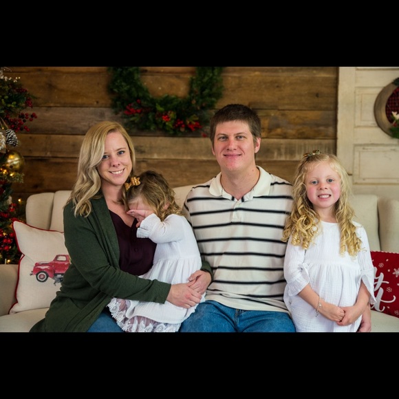 Meet your Posher, Tara - Picture 2 of 10